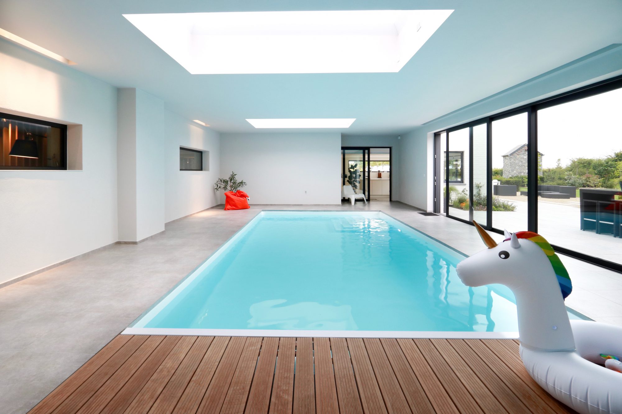 Sandrine Devos - Architecture d'intérieur | Rénovation d’une villa avec piscine intérieure